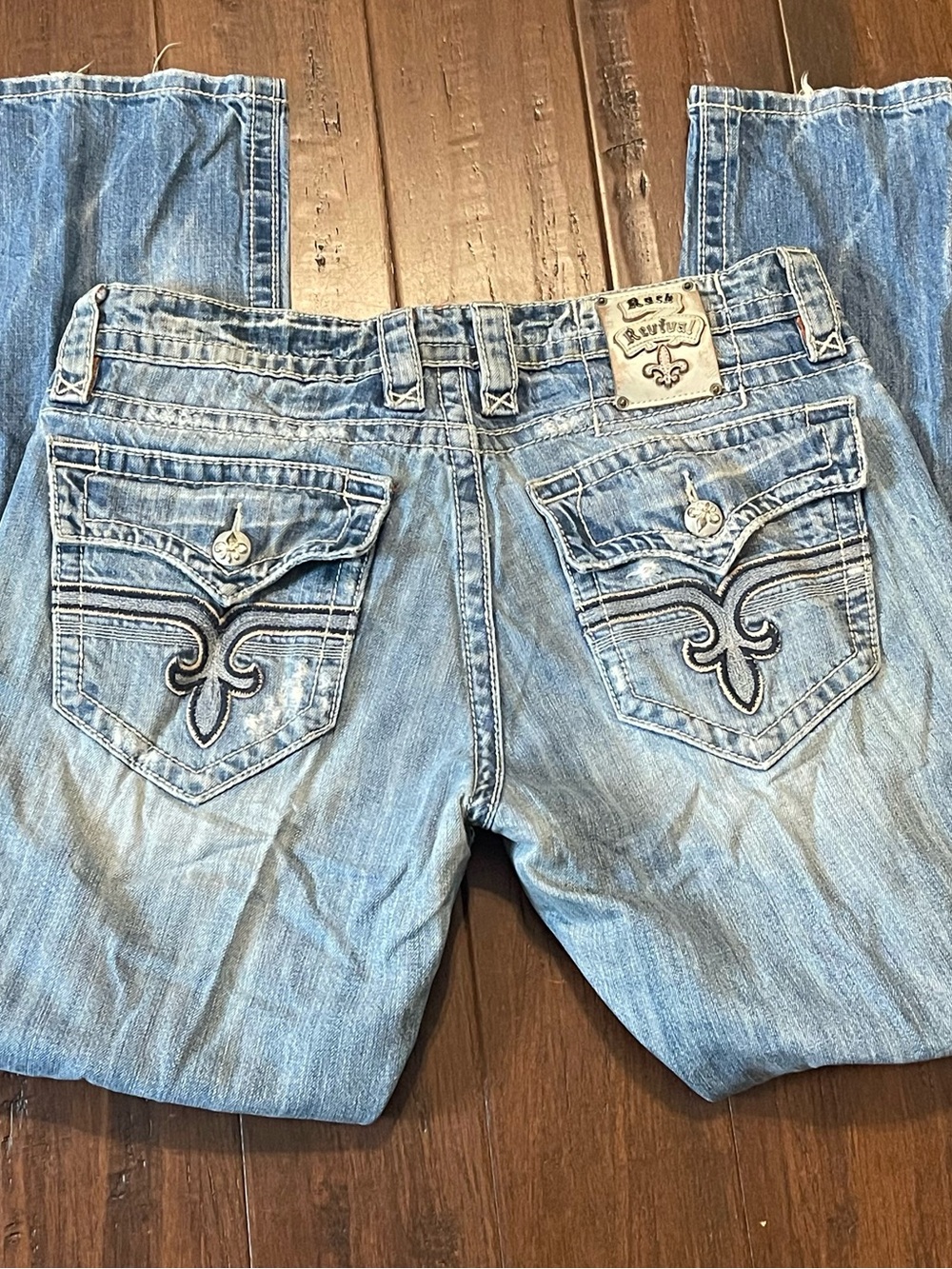 Rock Revival Men's Light Wash Embroidered Pocket Jeans